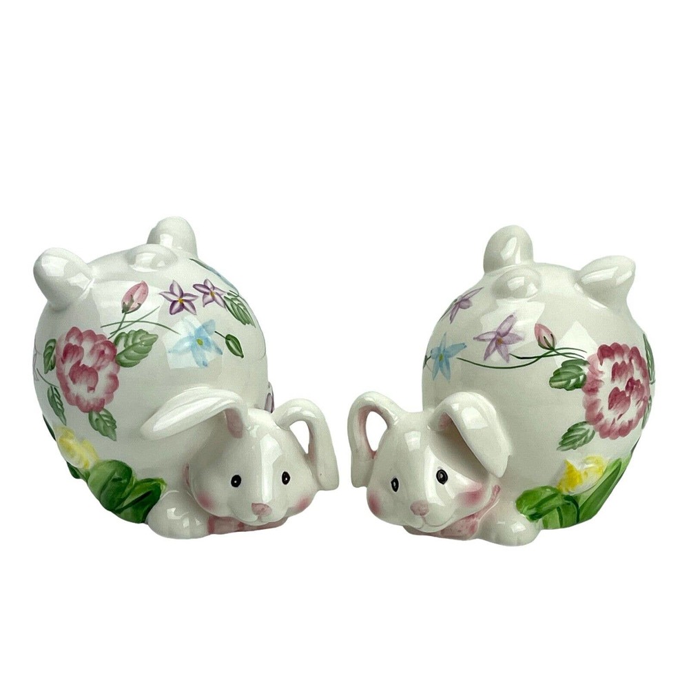 Youngs Ceramic Salt & Pepper Set White Bunny Rabbits Flowers Tulips Vintage NOS